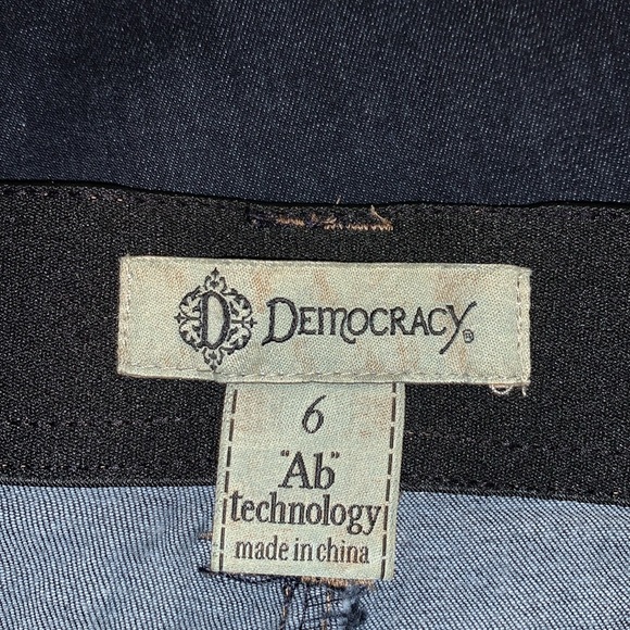 Democracy Jeans - Picture 3 of 7